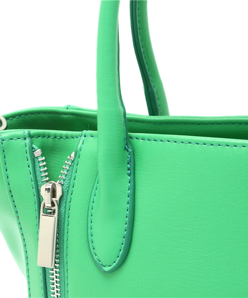 PLST（プラステ）の「2WAYジッパー付フェイクレザーミニトートバッグ（トートバッグ・レディース・サンドグレー/グリーン/ネイビー/コーラル・FREE）」の7枚目の写真