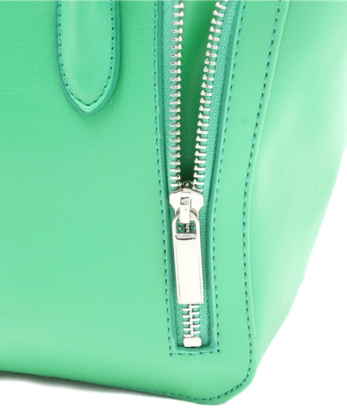 PLST（プラステ）の「2WAYジッパー付フェイクレザーミニトートバッグ（トートバッグ・レディース・サンドグレー/グリーン/ネイビー/コーラル・FREE）」の8枚目の写真