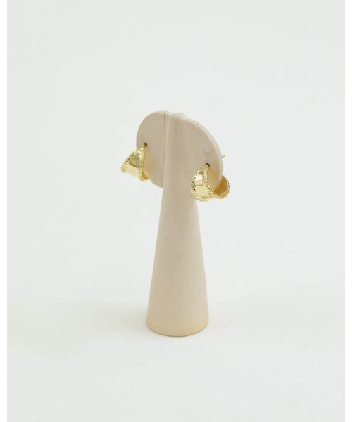 TODAYFUL（トゥデイフル）の「カッティングミニフープピアス（ピアス（両耳用）・レディース・シルバー/ゴールド・FREE）」の2枚目の写真