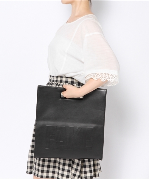 WEGO(ウィゴー)の「WEGO/エンボスバッグ(ボストンバッグ・レディース・ブラック/ピンク・FREE)」の3枚目の写真