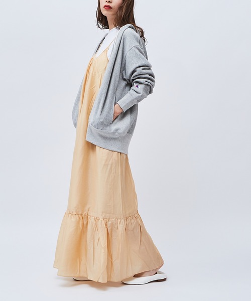 Champion（チャンピオン）の「REVERSE WEAVE ZIP HOODED SWEATSHIRT（パーカー・レディース・ブラック/グレー/キャメル/ブルー・1）」の9枚目の写真