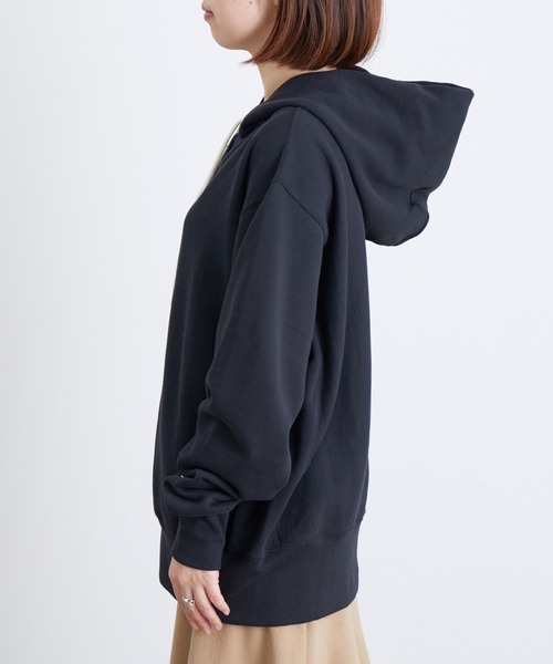 Champion（チャンピオン）の「REVERSE WEAVE ZIP HOODED SWEATSHIRT（パーカー・レディース・ブラック/グレー/キャメル/ブルー・1）」の11枚目の写真