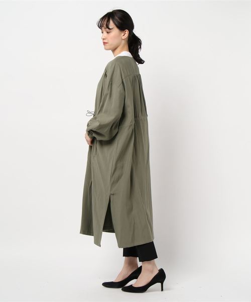 rps（アールピーエス）の「ウエストドロストガウンコート（その他アウター・レディース・ブルー/ベージュ/ライトカーキ・M）」の14枚目の写真