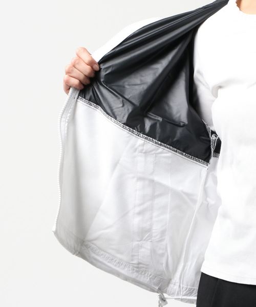 NIKE（ナイキ）の「フルジップナイロンジャケット CJ7345-010