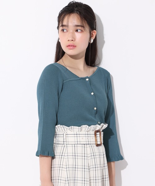 one after another NICE CLAUP(ワンアフターアナザーナイスクラップ)の「前後2wayアシンメトリーニット(ニット/セーター・レディース・アイボリー/ベージュ/ブルー/ピンク・FREE)」の3枚目の写真