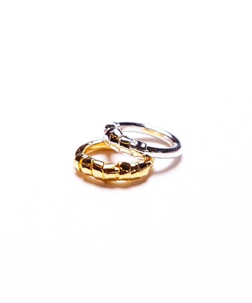 Ayler(アイラー)の「Ayler アイラー / RING ロールバンド細リング(リング・レディース・シルバー/ゴールド・FREE/13号/11号)」の4枚目の写真
