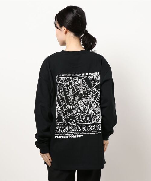 Naked Rust and other POEMS（ネイキッドラストアンドアザーポエムス）の「/POEMS/手書き風バックプリントロングスリーブ（Tシャツ/カットソー・レディース・ホワイト/ブラック/グレイッシュブルー・MEDIUM/LARGE）」の6枚目の写真