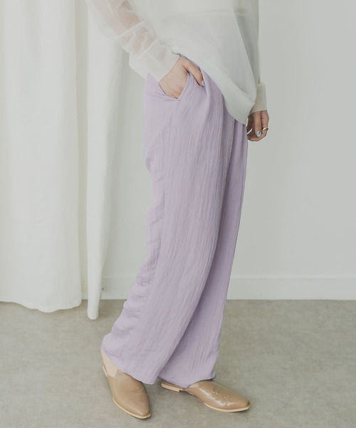 KBF+(ケービーエフプラス)の「KBF+ ワッシャーサテンパンツ(その他パンツ・レディース・ベージュ系その他/ラベンダー/グレー系その他・ONE)」の1枚目の写真