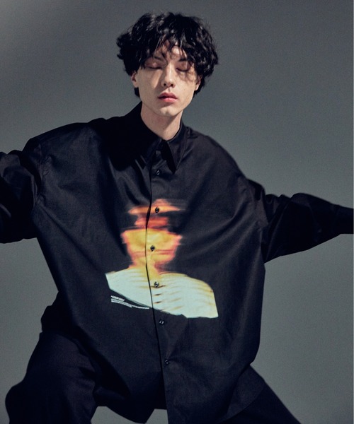 ADD SEOUL（エーディーディーソウル）の「【ADD SEOUL】MAYDAY 19 GRAPHIC AVANTGARDE SHIRT / メイデイ 19 グラフィック アヴァンギャルド ビッグシルエット シャツ（シャツ/ブラウス・メンズ・ブラック・1/2）」の6枚目の写真