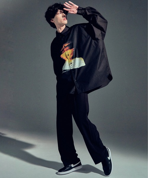 ADD SEOUL（エーディーディーソウル）の「【ADD SEOUL】MAYDAY 19 GRAPHIC AVANTGARDE SHIRT / メイデイ 19 グラフィック アヴァンギャルド ビッグシルエット シャツ（シャツ/ブラウス・メンズ・ブラック・1/2）」の2枚目の写真