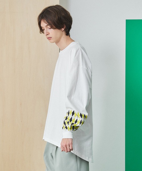 UNITED TOKYO（ユナイテッドトウキョウ）の「プリントボリュームスリーブオーバーTEE（Tシャツ/カットソー・メンズ・ブラック/ホワイト・FREE）」の21枚目の写真