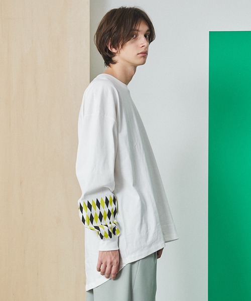 UNITED TOKYO（ユナイテッドトウキョウ）の「プリントボリュームスリーブオーバーTEE（Tシャツ/カットソー・メンズ・ブラック/ホワイト・FREE）」の3枚目の写真