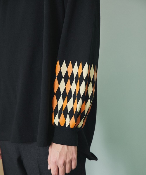 UNITED TOKYO（ユナイテッドトウキョウ）の「プリントボリュームスリーブオーバーTEE（Tシャツ/カットソー・メンズ・ブラック/ホワイト・FREE）」の16枚目の写真