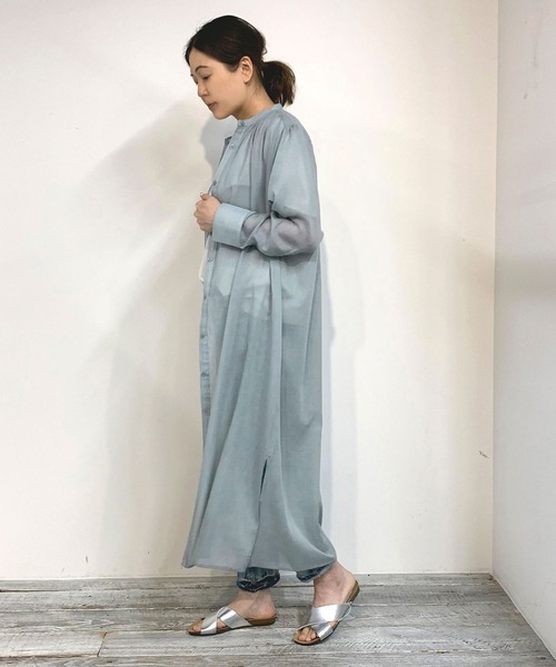 Grand PARK（グランドパーク）の「シアーロングシャツ（シャツ/ブラウス・レディース・オフホワイト/グレイッシュブルー/ベージュ・FREE）」の3枚目の写真