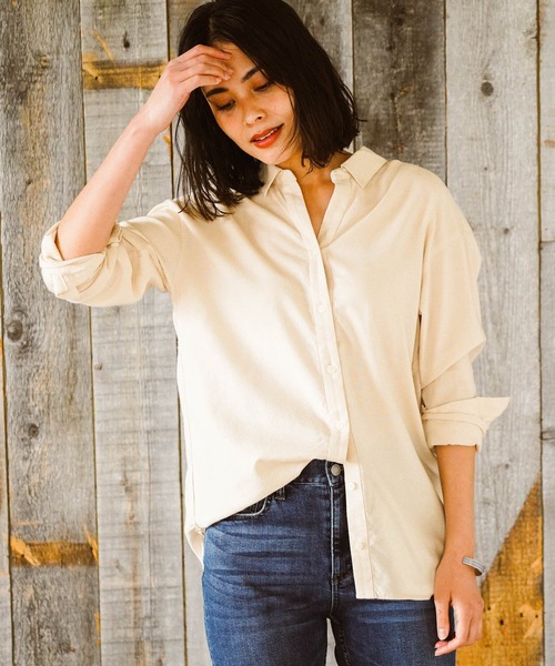 BAYFLOW（ベイフロー）の「リネンストレッチシャツ（テンセル(TM)繊維使用（シャツ/ブラウス・レディース・ホワイト/ベージュ/カーキ/ラベンダー/チャコール・SMALL/MEDIUM）」の4枚目の写真