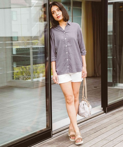 BAYFLOW（ベイフロー）の「リネンストレッチシャツ（テンセル(TM)繊維使用（シャツ/ブラウス・レディース・ホワイト/ベージュ/カーキ/ラベンダー/チャコール・SMALL/MEDIUM）」の10枚目の写真