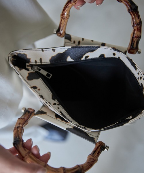 Solace（ソレイス）の「カウ柄ハンドバッグ（ハンドバッグ・レディース・ホワイト・FREE）」の8枚目の写真
