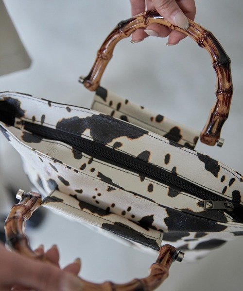 Solace（ソレイス）の「カウ柄ハンドバッグ（ハンドバッグ・レディース・ホワイト・FREE）」の9枚目の写真