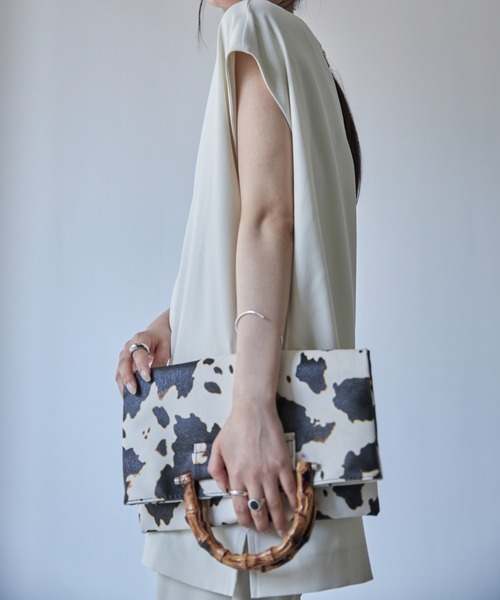 Solace（ソレイス）の「カウ柄ハンドバッグ（ハンドバッグ・レディース・ホワイト・FREE）」の10枚目の写真