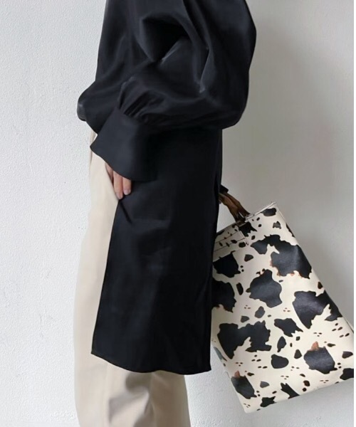 Solace（ソレイス）の「カウ柄ハンドバッグ（ハンドバッグ・レディース・ホワイト・FREE）」の21枚目の写真