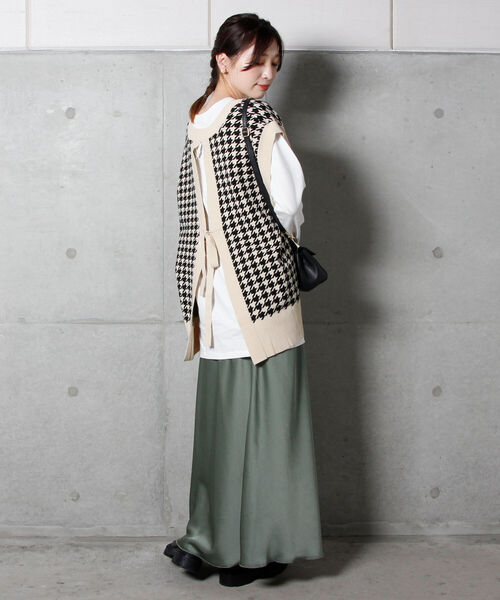 fredy emue(フレディエミュ)の「サテンマーメイドスカート(スカート・レディース・ピンク/グリーン/ホワイト系その他4/ブラック系その他3・38/36)」の13枚目の写真