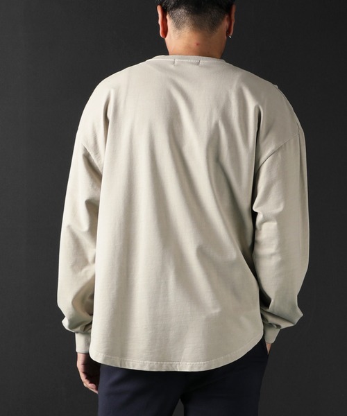 The DUFFER of ST.GEORGE（ザダファーオブセントジョージ）の「GARMENT-DYE OVER SIZE L/SL TEE：オーバーダイ加工 ビッグシルエット ロンTEE オーバーサイズ（Tシャツ/カットソー・メンズ・ベージュ/ブラウン・SMALL/MEDIUM/LARGE/X-LARGE）」の7枚目の写真