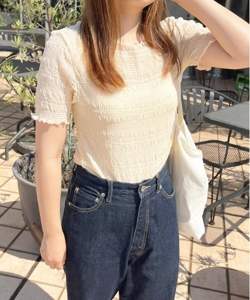 apres jour（アプレジュール）の「シャーリングトップス【ZOZOTOWN限定アイテム】（Tシャツ/カットソー・レディース・アイボリー/ブラック/オフホワイト・X-LARGE/フリー）」の22枚目の写真