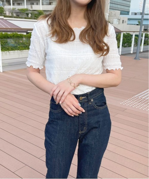 apres jour（アプレジュール）の「シャーリングトップス【ZOZOTOWN限定アイテム】（Tシャツ/カットソー・レディース・アイボリー/ブラック/オフホワイト・X-LARGE/フリー）」の13枚目の写真