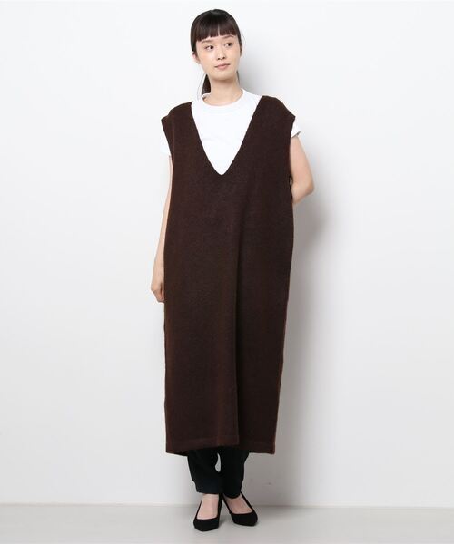 STYLEBLOCK(スタイルブロック)の「ミックスブークレーニット深Vネックノースリーブワンピース(ワンピース・レディース・モカ/ライトベージュ/ブラウン/グリーン系その他/ベージュ・M)」の8枚目の写真