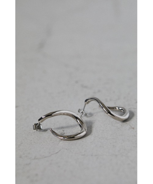 STYLEMIXER（スタイルミキサー）の「ビッグフープピアス（ピアス（両耳用）・レディース・シルバー/ゴールド・FREE）」の10枚目の写真