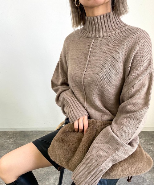 MLI'A（エムリア）の「センターシームタートルニット（ニット/セーター・レディース・レッド/ブルー/グリーン/アイボリー/グレー系その他/イエロー系その他/ブラック系その他2/ライトグリーン/ピンク/パープル・M）」の3枚目の写真