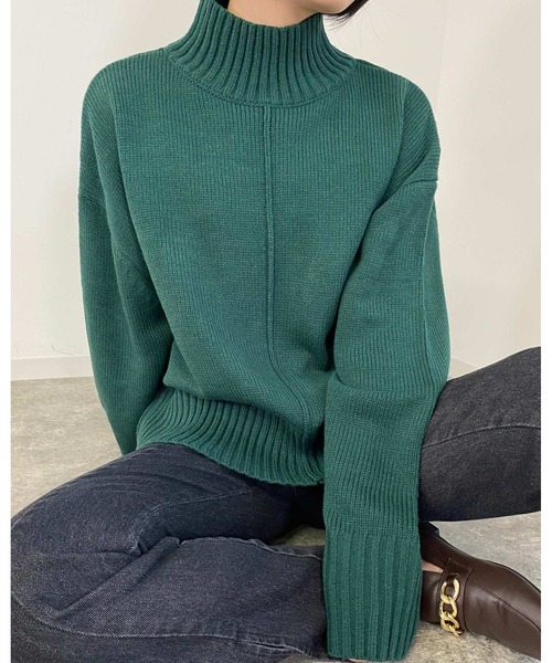 MLI'A（エムリア）の「センターシームタートルニット（ニット/セーター・レディース・レッド/ブルー/グリーン/アイボリー/グレー系その他/イエロー系その他/ブラック系その他2/ライトグリーン/ピンク/パープル・M）」の4枚目の写真