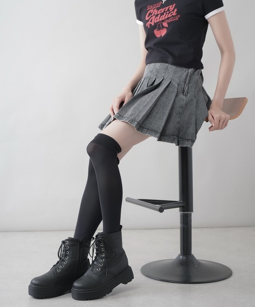 SPINNS(スピンズ)の「フェイクレザー7ホールレースアップブーツ(ブーツ・レディース・ホワイト/ブラック・LL/M/L)」の13枚目の写真