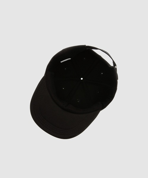 032c(ゼロスリーツーシー)の「PADDED CAP W/ METAL DETAILS(キャップ・メンズ・ブラック・ONE SIZE)」の3枚目の写真