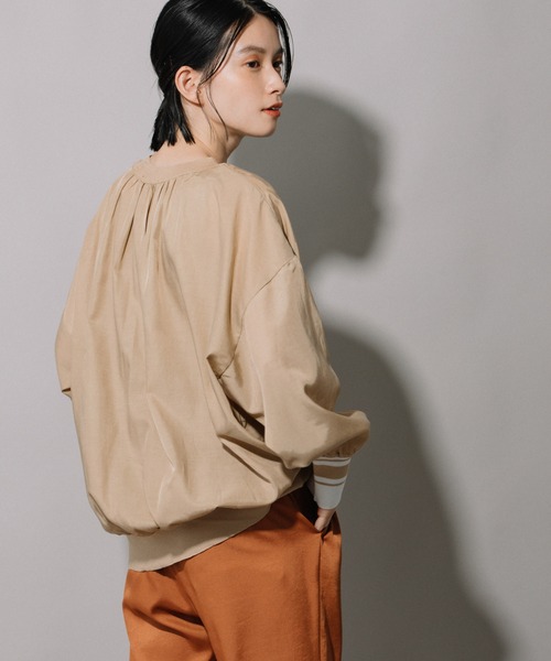 Munich(ミューニック)の「布帛×ニットリブラウンドネックプルオーバー(シャツ/ブラウス・レディース・ホワイト/ブラック/ベージュ・FREE)」の13枚目の写真