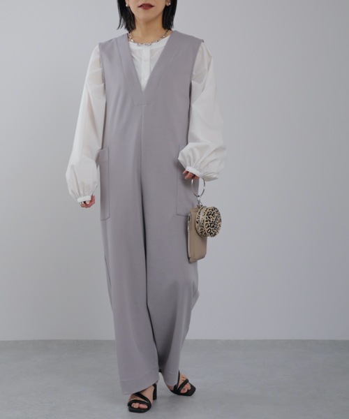 ap retro（アプレトロ）の「ポンチVネックオールインワン　サロペット（つなぎ/オールインワン・レディース・ブラック/グレー/グレイッシュベージュ/カーキ/ネイビー・FREE）」の19枚目の写真