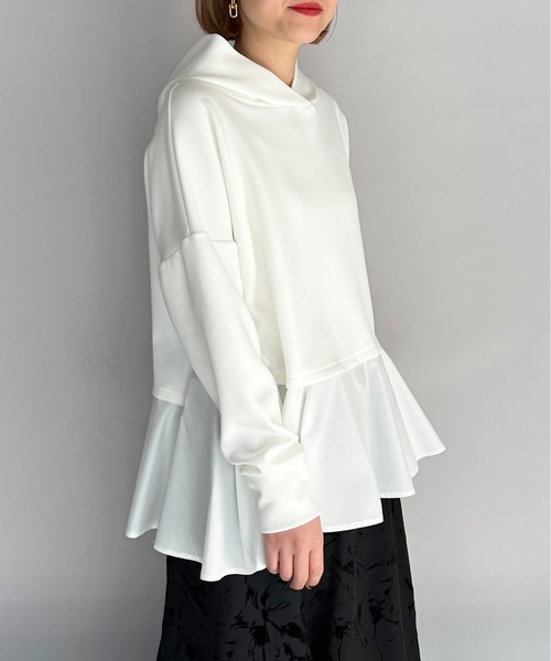 PICCIN（ピッチン）の「異素材ドッキングフードプルオーバー（パーカー・レディース・オフホワイト/ブラック・M）」の2枚目の写真