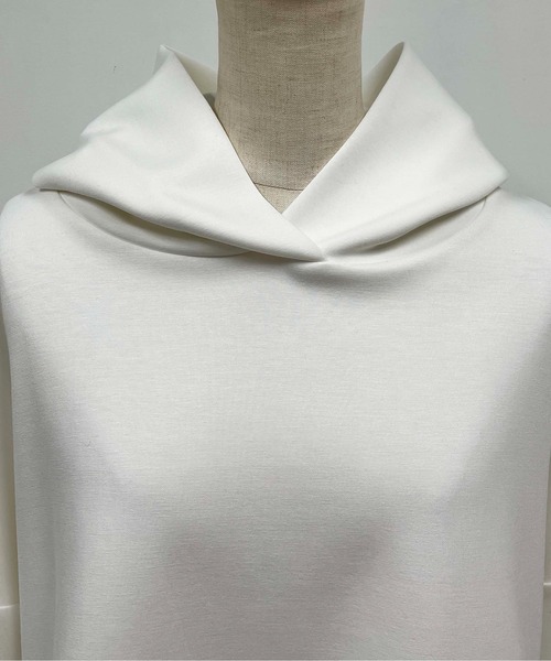 PICCIN（ピッチン）の「異素材ドッキングフードプルオーバー（パーカー・レディース・オフホワイト/ブラック・M）」の11枚目の写真