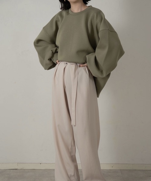 lawgy（ラウジー）の「lawgy logo sweat（スウェット・レディース・ブラック/カーキ/アイボリー・FREE）」の3枚目の写真