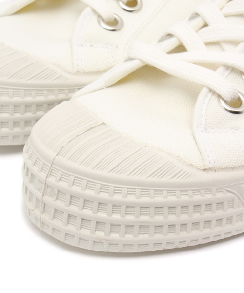 SHIPS（シップス）の「NOVESTA: キャンバス スニーカー（STAR MASTER)（スニーカー・メンズ・オフホワイト・43/40/41/42）」の3枚目の写真