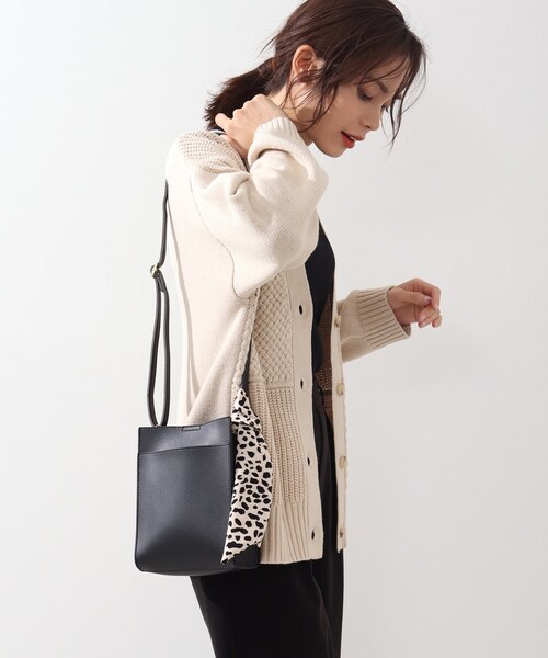 DRESKIP（ドレスキップ）の「◆スカーフ付きスクエアショルダー（ショルダーバッグ・レディース・ブラック/グレー/ブラック系4/ピンク系・00）」の13枚目の写真