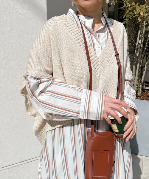 StyleSea(スタイルシー)の「リネンタッチVネックニットベスト(ベスト・レディース・ブラック/パープル/グリーン/アイボリー・MEDIUM)」の5枚目の写真