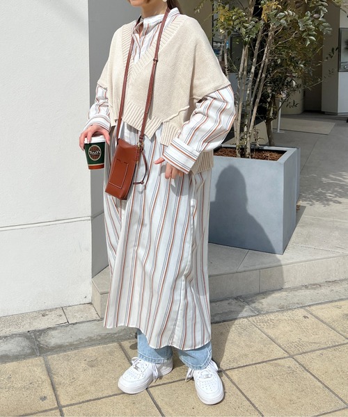 StyleSea(スタイルシー)の「リネンタッチVネックニットベスト(ベスト・レディース・ブラック/パープル/グリーン/アイボリー・MEDIUM)」の15枚目の写真