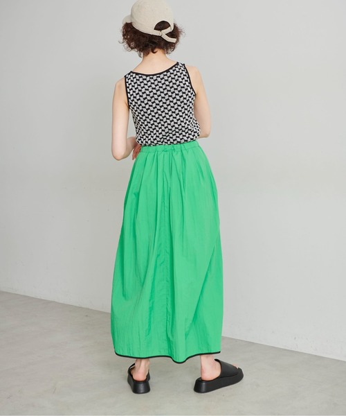 FREE'S MART（フリーズマート）の「◆ナイロン配色パイピングフレアスカート（スカート・レディース・ブラック/グリーン・SMALL/MEDIUM）」の11枚目の写真