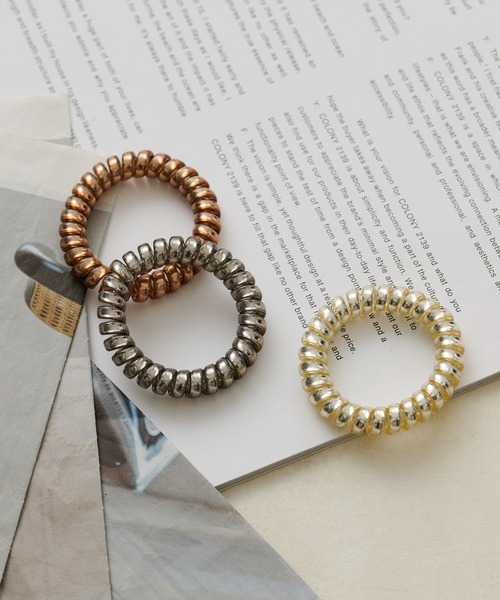 COLONY 2139（コロニートゥーワンスリーナイン）の「ねじりゴム3本SET（ヘアゴム・レディース・シルバー/ゴールド・FREE）」の2枚目の写真