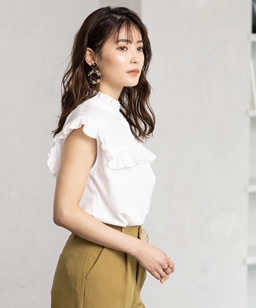 GeeRA（ジーラ）の「フリルデザインフレンチスリーブブラウス（シャツ/ブラウス・レディース・ネイビー/オフホワイト/ブルー・MEDIUM/LARGE/X-LARGE/XX-LARGE）」の7枚目の写真