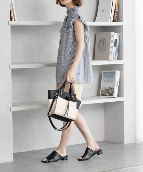 GeeRA（ジーラ）の「フリルデザインフレンチスリーブブラウス（シャツ/ブラウス・レディース・ネイビー/オフホワイト/ブルー・MEDIUM/LARGE/X-LARGE/XX-LARGE）」の12枚目の写真