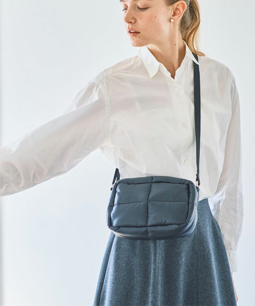 LeSportsac(レスポートサック)の「PUFFY MINI CUBE インク LeSportsac(レスポートサック)の「PUFFY MINI CUBE インク