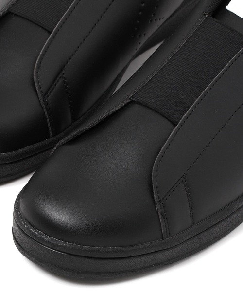 BAYFLOW(ベイフロー)の「スムーススリッポン(スリッポン・メンズ・ホワイト/ブラック・SMALL/MEDIUM)」の9枚目の写真