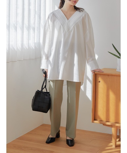 Ayla(アイラ)の「center press pants(スラックス・レディース・キナリ/カーキ・FREE)」の2枚目の写真
